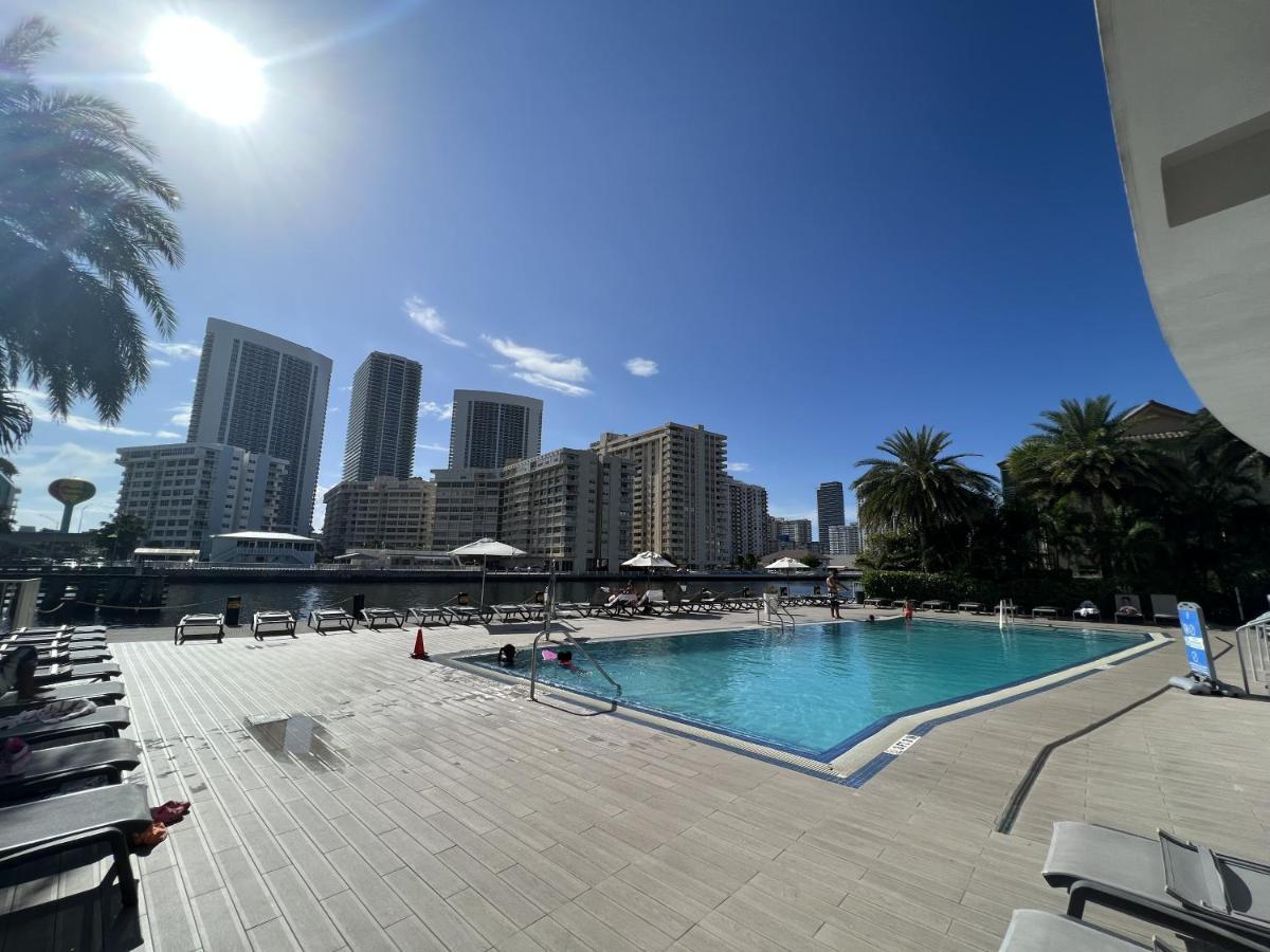 23Rd Floor Luxury & Spacious Beachwalk Resort Apartment With Amazing View Hallandale Beach Εξωτερικό φωτογραφία